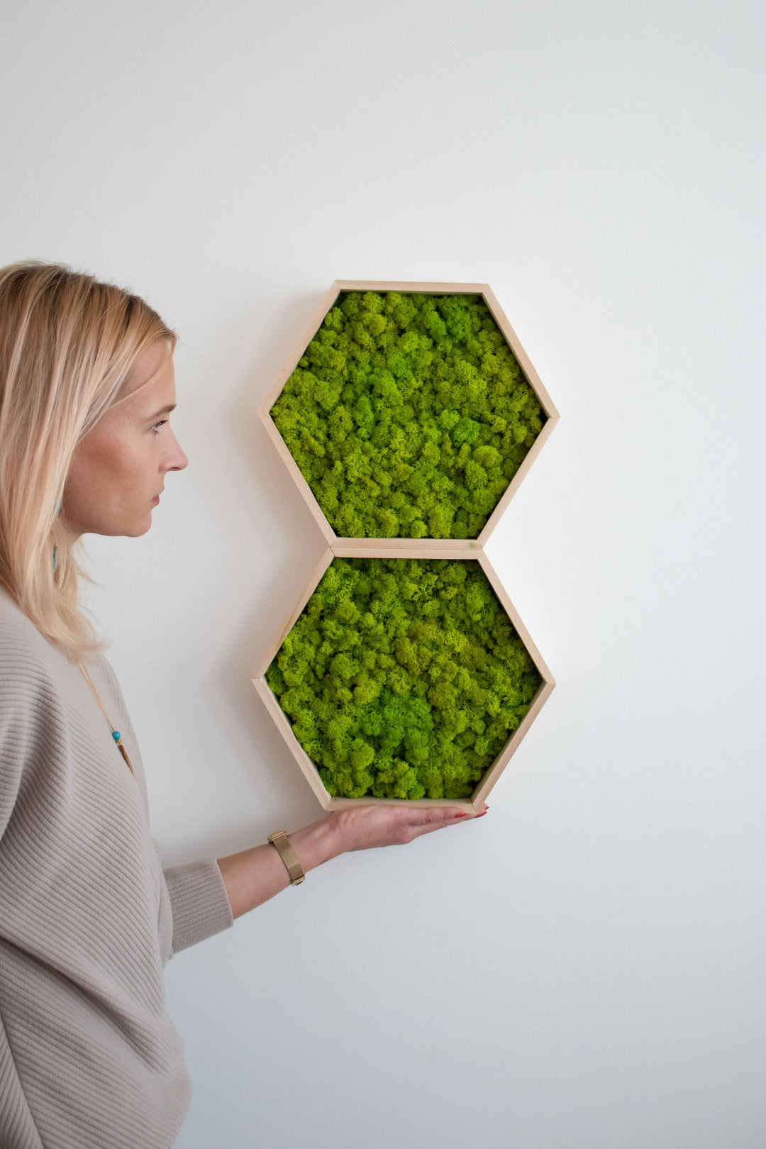 The boss with 2 hexagon hive products - spring green color